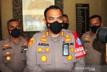 Asa sekitar 3 lagi belum tertangkap. berinisial ST mengalami luka tusuk saat berupaya melakukan