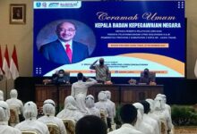 Bima Haria Wibisana mengimbau seorang aparatur sipil negara (ASN) di lingkungan Pemerintah Provinsi Jawa Timur