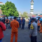 TIM SAR GABUNGAN PERLUAS AREA PENCARIAN TERHADAP BOCAH YANG TENGGELAM DI SALURAN AIR PONDOK KOPI