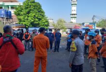 TIM SAR GABUNGAN PERLUAS AREA PENCARIAN TERHADAP BOCAH YANG TENGGELAM DI SALURAN AIR PONDOK KOPI