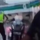 Viral polisi minta bawang satu karung ke sopir truk. Di kasih saratus ribu ga mau malah minta bawang ujar sopir dalam Vidio.