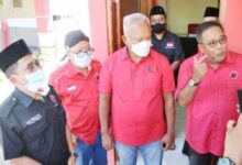 Rano Karno Dari anggota DPR-RI bersama Ketua DPRD Kota Tangerang melihat seni budaya