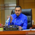 Dukungan terus bergulir bahwa jaksa agung inhi prestasinya luar biasa. Sekarang mereka di goyang