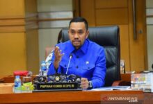 Dukungan terus bergulir bahwa jaksa agung inhi prestasinya luar biasa. Sekarang mereka di goyang