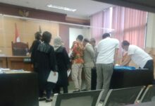 Saksi pelapor dalam sidang praperadilan selalu menjawab tidak tahu, bahkan tanda tanganya sendiri pun di jawab tidak tahu.