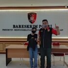 Di balik ke suksesan Sosok Alvin Lim petinggi LQ Indonesia. Anak adalah harta Karun termahal”, Minggu 12 Desember 2011.