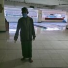 Aksi pencuri A karena memenuhui kehidupan labih layak lagi, maka mereka berhenri menjadi sopir ambulan