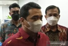 Ahmad Riza Patria wakil Gubenur DKI menyebutkan bahwa upah manimum Propinsi DKI akan dinaikan sekitar 20%