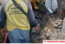 Normalasi saluran air di depan kantor Kodim, Kajsaan dan Pengadilan. Kalu hujan air meluap ke jalan Raya.