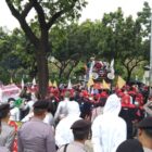 Jika hal ini naikan 5% hingga 10% beberapa milyar para pengusaha uangnya, jika ada naik 100.000 x jumlah 10.000