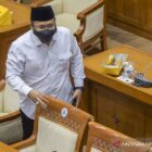 Diduga meminta agar ada penjelasan terhadap jemaah uangnya di pungut tetapi tidak jadi ikut berangkat ke Umrah.