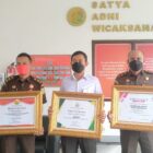 Di awal tahun 2022 Kejati Banten beri penghargaan Kejaksaan Negeri Kota Tangerang atas capaian kinerja yang baik