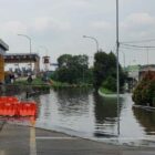 Teluknaga terendam banjir akibat adanya cuaca buruk yang melanda daerah