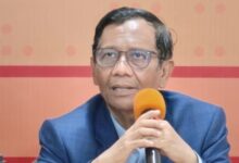 Seseorang yang sudah di periksa tetapi, tidak di tahan berarti Polda Metro Jaya sudah melanggar aturan Hukum dan SOP tentang penyidik.