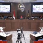 Pihak publik merasa kecewa terhadap penyelenggara pemilu, harus di berikan kewenangan penuh terhadap pemilu, tetapi di salahkan digunakan oleh pihaknya.