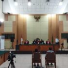Jaksa sebelumnya menuntut terdakwa Haris Azhar hukuman penjara.