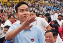 Masih berstatus walikota, kok bisa mencalonkan presiden RI dan ikut kempanye pula.