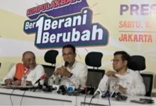 Sempat-sempatnya lampuh dan internet mati saat Amin berkempanye.