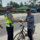 Jumat Barokah,Kasat Lantas Polres Batu Bara Berbagi Kebahagiaan Dengan Masyarakat.