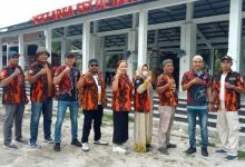 Berbagi Berkah Ramadhan, Ormas Pemuda Pancasila PAC Sei Balai Bagi-Bagi Takjil ke Pengguna Jalan.