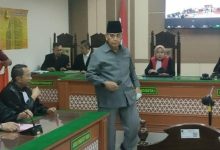 Jaksa juga akan membacakan kasus penlecehan seksual yang di bawah umur akan di tuntut 15 tahun penjarah.