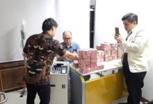 Sejumlah pengusaha besar di Indonesia, telah ditahan Kejagung di antaranya bos Sriwijaya Air Hendry Lie.