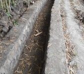 Desa Bulakrejo membangun drainase seluran sawah.