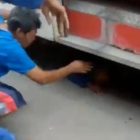 Anggota personil Damkar Tegal, tewas saat mengiringi mobil tanki saat berlaju.