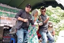 Tak di sangka Neneng umur sudah 60 tahun masih esis dalam musik dangdut.