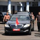 Sebenarnya, warga amerika tembak calon presidenya sendiri.