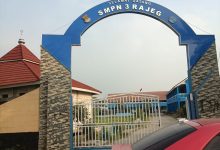 Kapsek smpn3 Rajeg mengakui. Kalau ada guru yang minta besar sekali, kami tidak mampu.