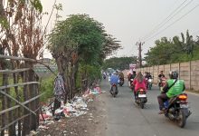 Warga minta pada pihak dinas terkait agar warga yang buang sampah tidak tempatnya, dihukum.