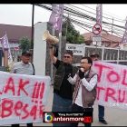 Para demo tidak membawa kesepakatan antara Camat dan pendemo.