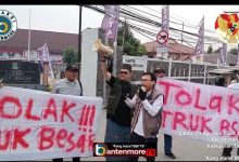 Para demo tidak membawa kesepakatan antara Camat dan pendemo.