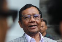 Mahfud MD : Sidang pradilan Anwar matan MK diduga cacat hukum.