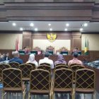 Pihak PJU membeberkan bahwa, persidangan masing-masing di jerat pasal yang berbeda pula.