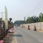 Warga Desa Kayu Agung tidak tertib, buang sampah di lahan tanah ada pemiliknya.