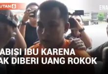 Anak remaja umur 14 tahun membunuh Ayah dan ibunya minta uang.