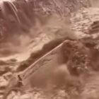 Warga Sukabumi Trauma karena banjir dan longsor, karena tempat wisata lonsor.