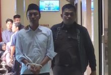 Terbukti Setubuhi anak di bawah umur FA di tuntut 14 tahun penjara denda 10 juta.
