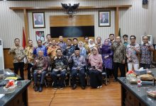 Buka Forum Konsultasi Publik Rancangan Awal RKPD Tahun 2026, Pj Gubernur Al Muktabar: Pemprov Banten Komitmen Lanjutkan dan Tingkatkan Pembangunan.