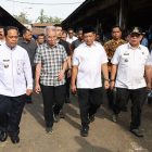 Pj Gubernur Banten A Damenta Dampingi Mendagri Tinjau Harga Bahan Pokok di PITT Kota Tangerang.