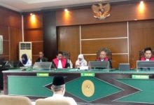 Pengujung sidang terdakwa penzinahan terhadap santriwati, harus di hukum berat.n