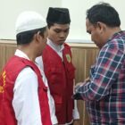 PENGAWAL SAKSI KORBAN NIDIA LARANG WARTAWAN AMBIL GAMBAR SIDANG TERBUKA UNTUK UMUM.