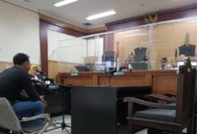 PELAKU SAYA TANGKAP SENDIRI KARNA LAPORAN DI POLISI POLSEK JATIUWUNG TIDAK DI TINDAK LANJUTI.