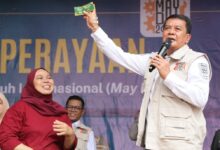 Bupati Tangerang mendorong pihak pengusaha agar memperhatikan sosial dan lingkungan.