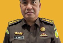 BOS DOLAR PUJIONO KIRIM ORANG KE. KAMBOJA DI TUNTUT HANYA 1 TAHUN 6 BULAN.