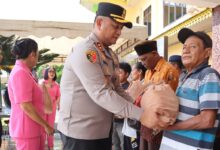 Hari Bhayangkara Ke-79,Kapolres Batu Bara Berikan Bantuan Sosial kepada Kaum Duafa dan Masyarakat Kurang Mampu.