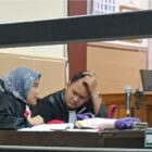 Fransiskus martin membeli solar dengan truk tangki modivikasi tiap sekali belanja 3,7 juta.