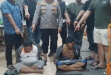 Warga labuan pandeglang kakak beradik mencuri motor di kota tangerang berakhir di uji besi